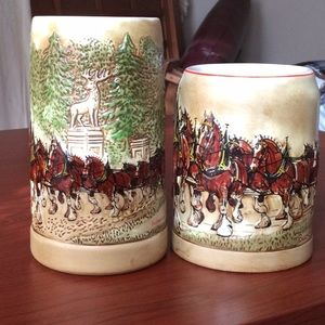 -🤪 2 Budweiser Holiday Steins